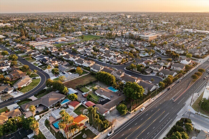 More Photos Of 11212 Chapman Ave, Garden Grove Land For Sale