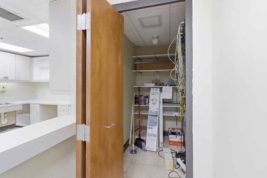More Photos Of 661 E Altamonte Dr, Altamonte Springs Medical For Sale