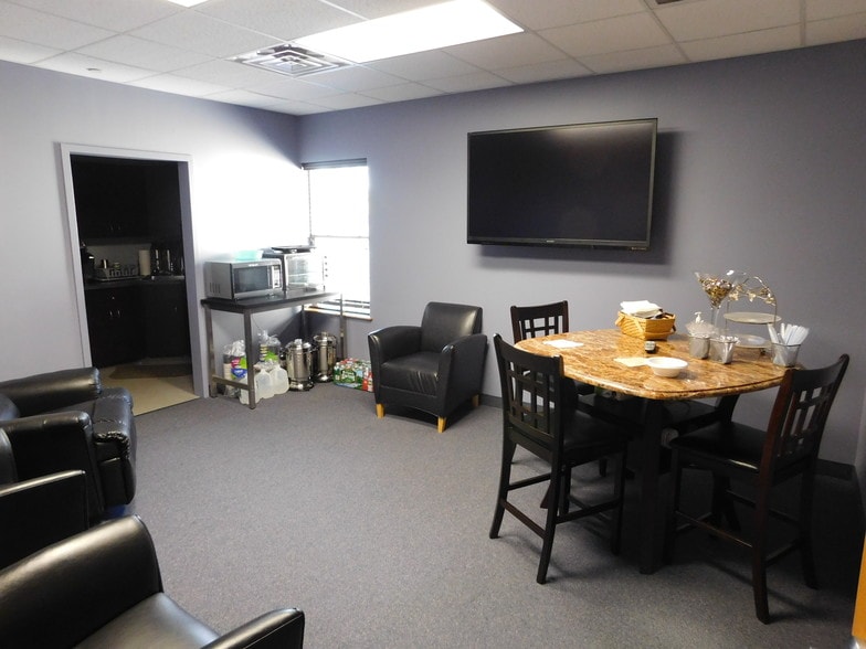 More Photos Of 901 State Rt 23 S, Pompton Plains Office For Lease