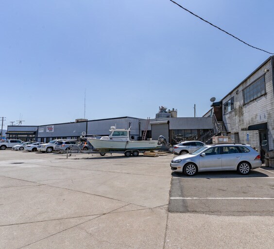 More Photos Of 333 Kennedy St, Oakland Freestanding For Sale