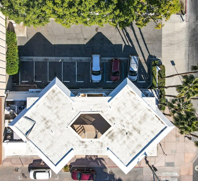 More Photos Of 201 N Indian Canyon Dr, Palm Springs Storefront Retail Office For Sale