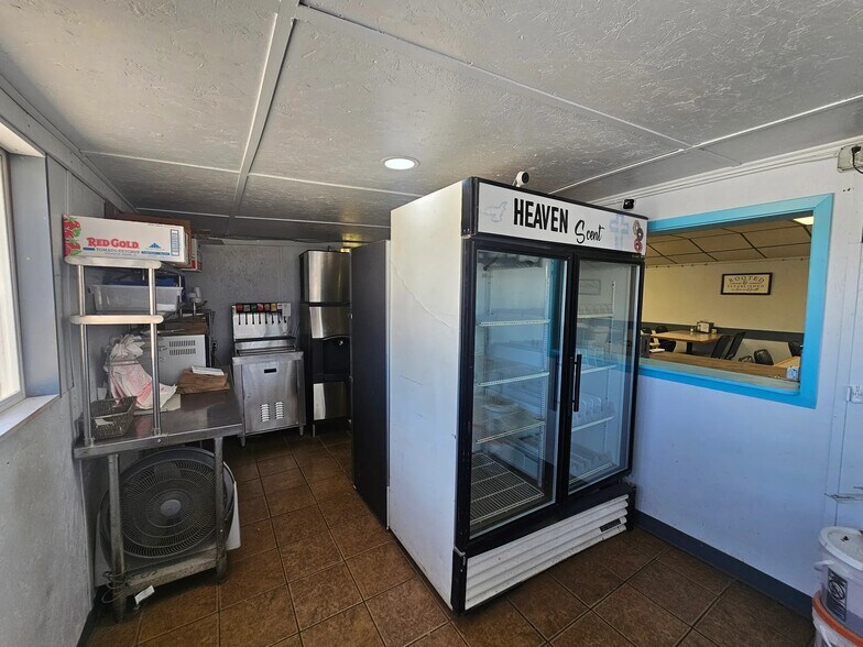 More Photos Of 735 Avenue E, Hawley Restaurant For Sale