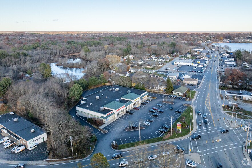 More Photos Of 719 Tiogue Ave, Coventry Freestanding For Lease