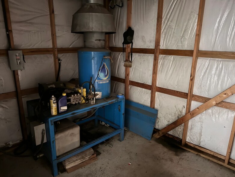 More Photos Of 1569 Fullenwider Rd, Gainesville Warehouse For Lease