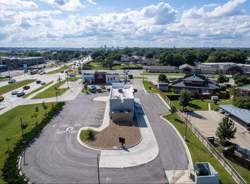 More Photos Of 10249 E 41st St, Tulsa Fast Food For Sale