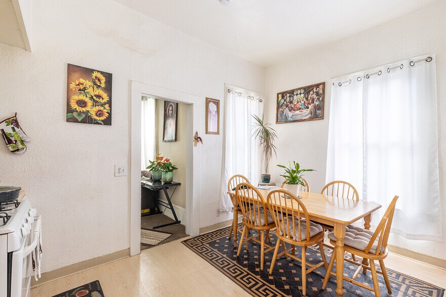 More Photos Of 2123 2nd St, Napa Apartments For Sale
