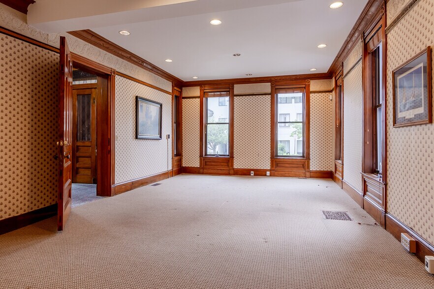 More Photos Of 25 Harvard St, Worcester Office For Lease