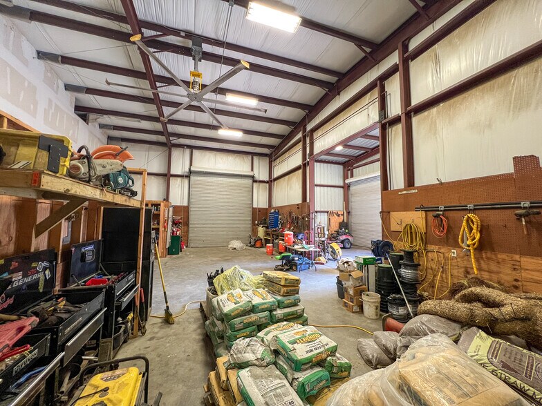 More Photos Of 39509 I-55 Service Rd, Ponchatoula Light Distribution For Lease