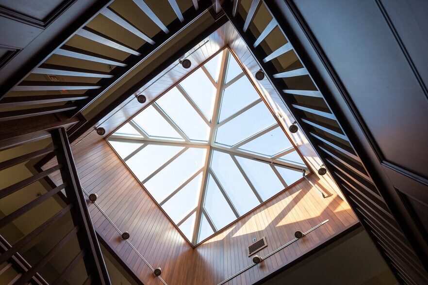 More Photos Of 10601 97th St NW, Edmonton Apartments For Sale