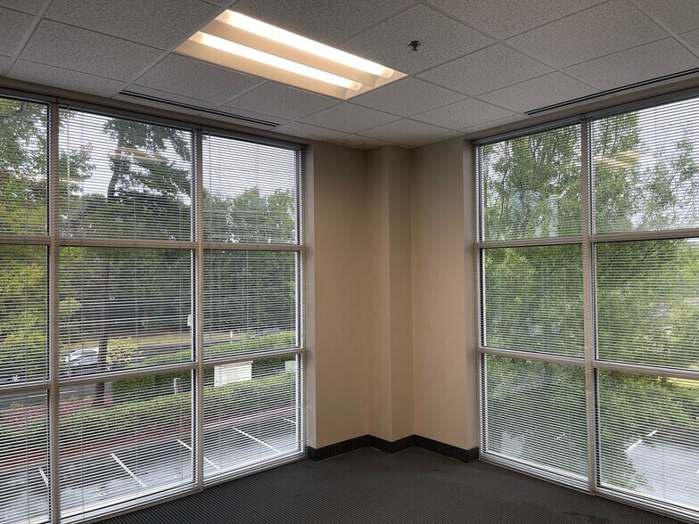 More Photos Of 10815 Sikes Pl, Charlotte Office For Sale