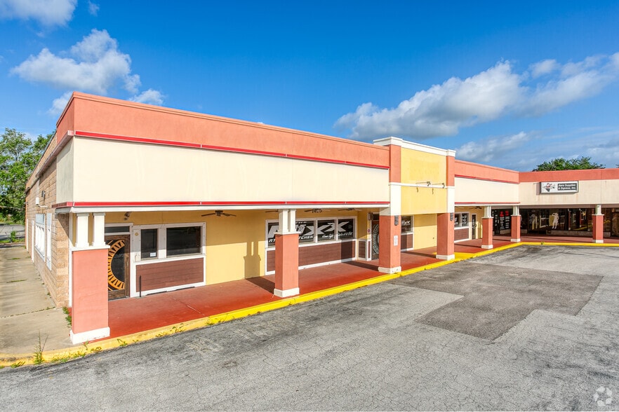 More Photos Of 1448-1490 W International Speedway Blvd, Daytona Beach General Retail For Sale