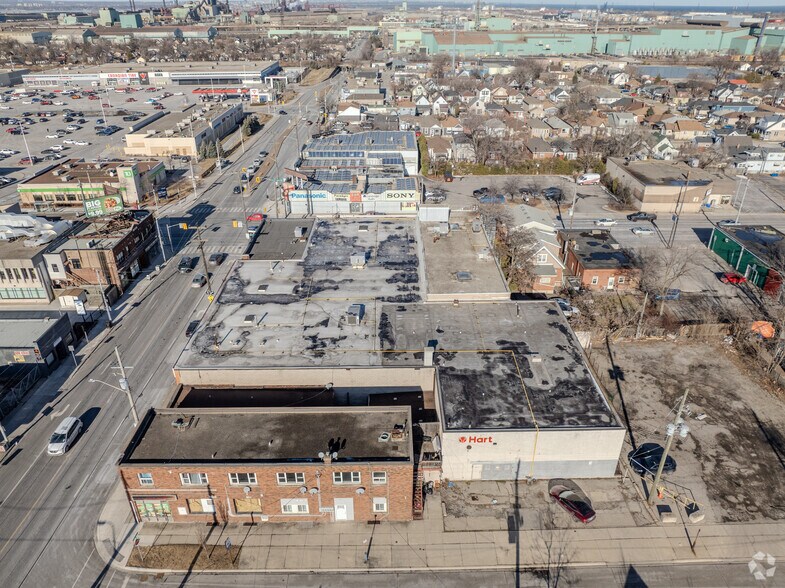 More Photos Of 276 Kenilworth Ave N, Hamilton Freestanding For Lease