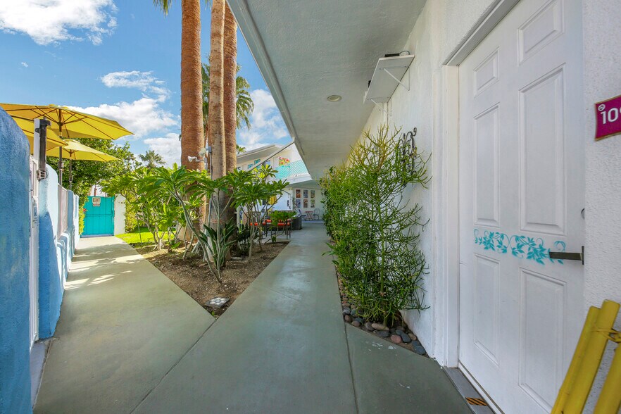 More Photos Of 2525 N Palm Canyon Dr, Palm Springs Hotel For Sale