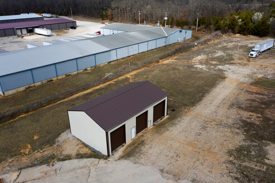 More Photos Of 4602 N US Highway 63, West Plains Flex For Sale