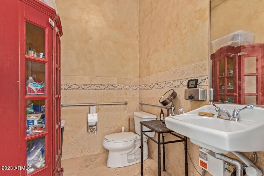 More Photos Of 6195 E Cave Creek Rd, Cave Creek Storefront Retail Office For Sale