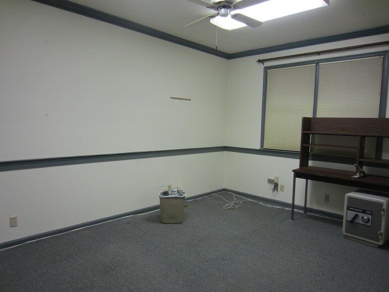 More Photos Of 301 S Main St, Doylestown Medical For Sale