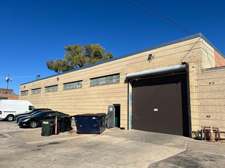 More Photos Of 6501 N Avondale Ave, Chicago Manufacturing For Sale