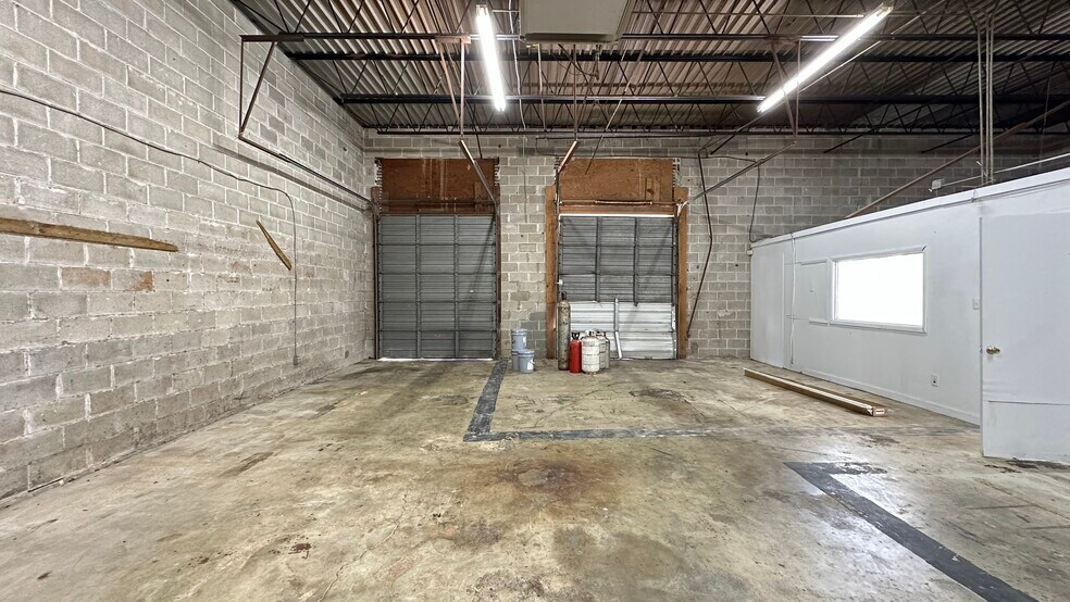 More Photos Of 816-824 2nd Ct W, Birmingham Manufacturing For Lease