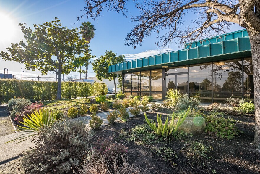 More Photos Of 1300 Industrial Rd, San Carlos Research And Development For Lease