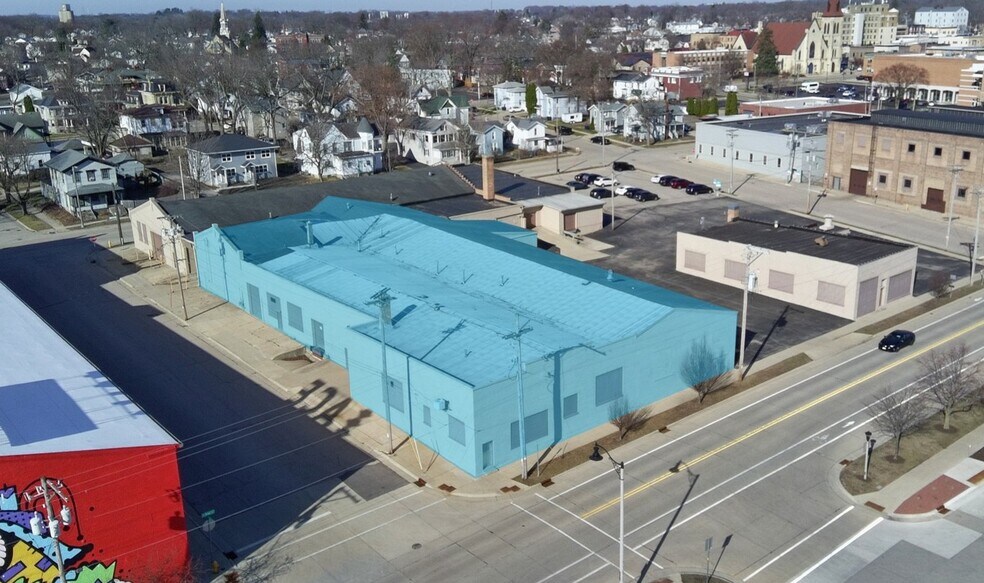 Primary Photo Of 161 S Franklin St, Janesville Industrial For Lease