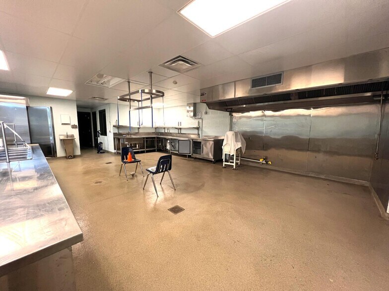 More Photos Of 610 Cuyler St, Cheboygan Lodge Meeting Hall For Lease