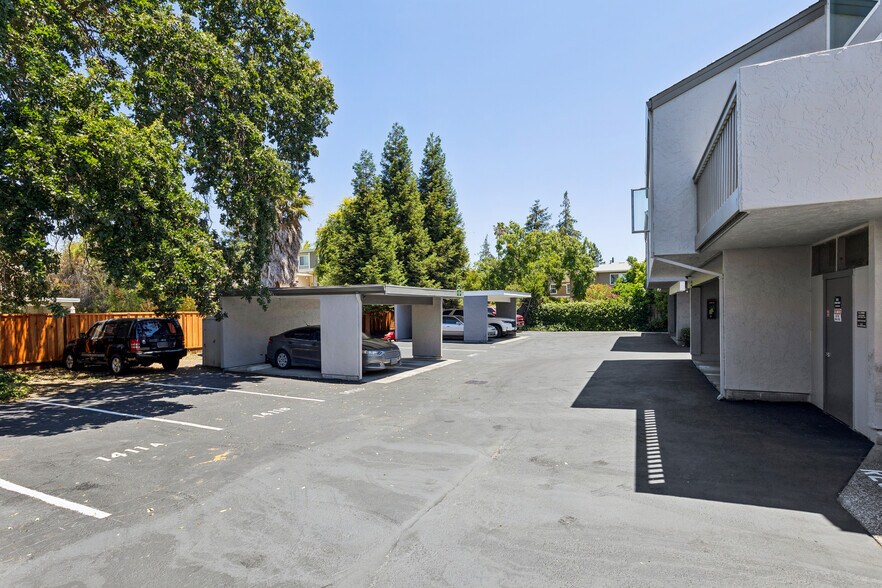 More Photos Of 1411 Oxford St, Redwood City Apartments For Sale