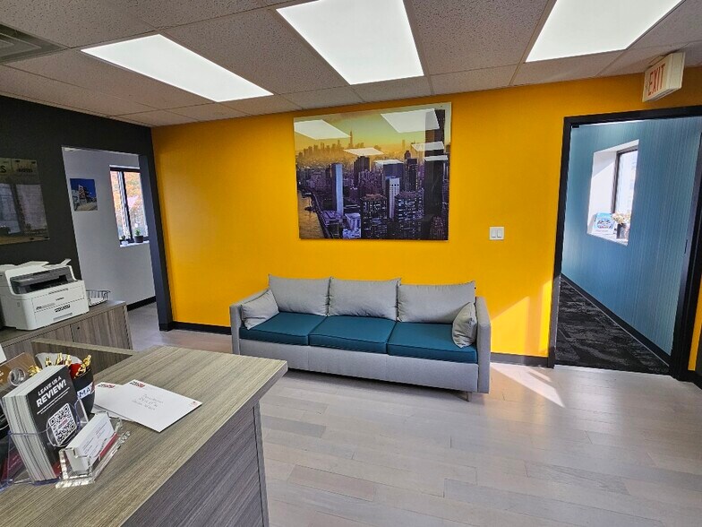 More Photos Of 183 Mineola Blvd, Mineola Medical For Sale