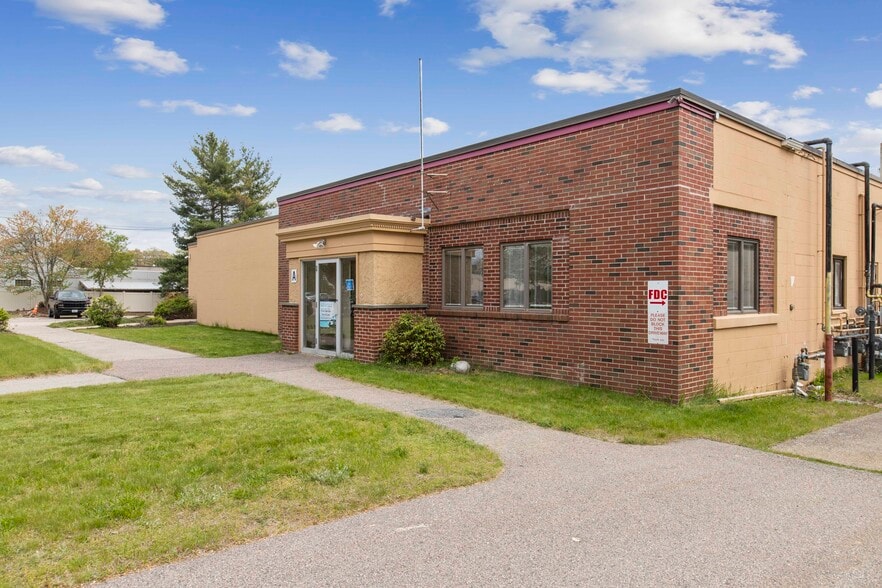 More Photos Of 50 Walton St, Attleboro Manufacturing For Lease