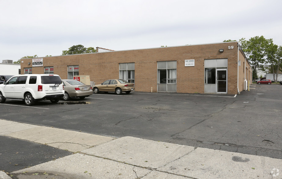 Primary Photo Of 55-59 Remington Blvd, Ronkonkoma Warehouse For Lease