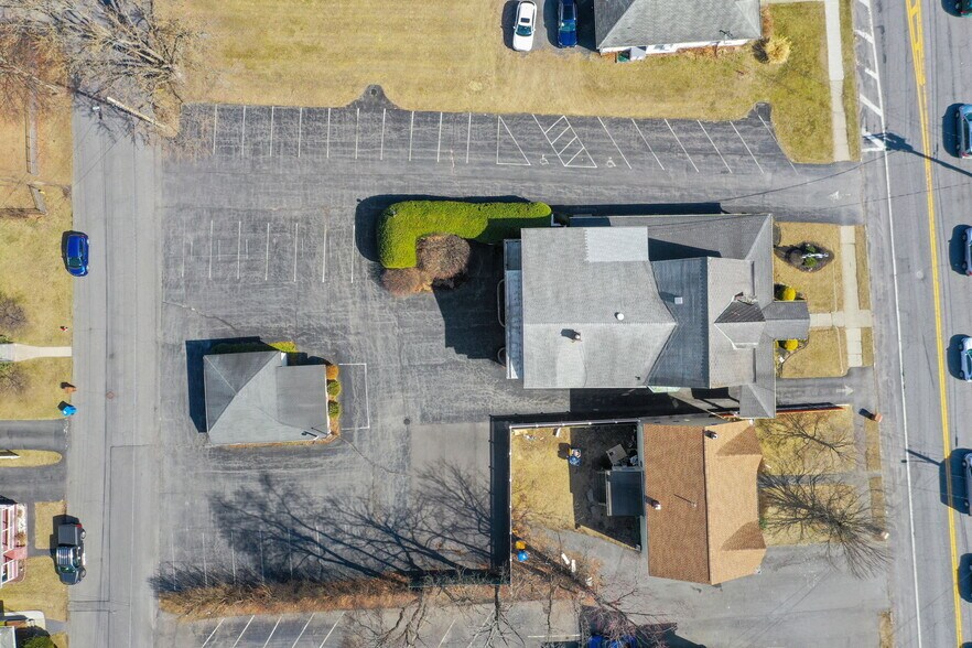 More Photos Of 411 Albany Ave, Kingston Storefront Retail Office For Sale