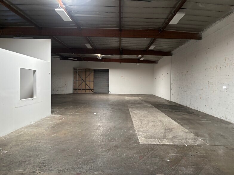 More Photos Of 12820 S Western Ave, Gardena Warehouse For Lease