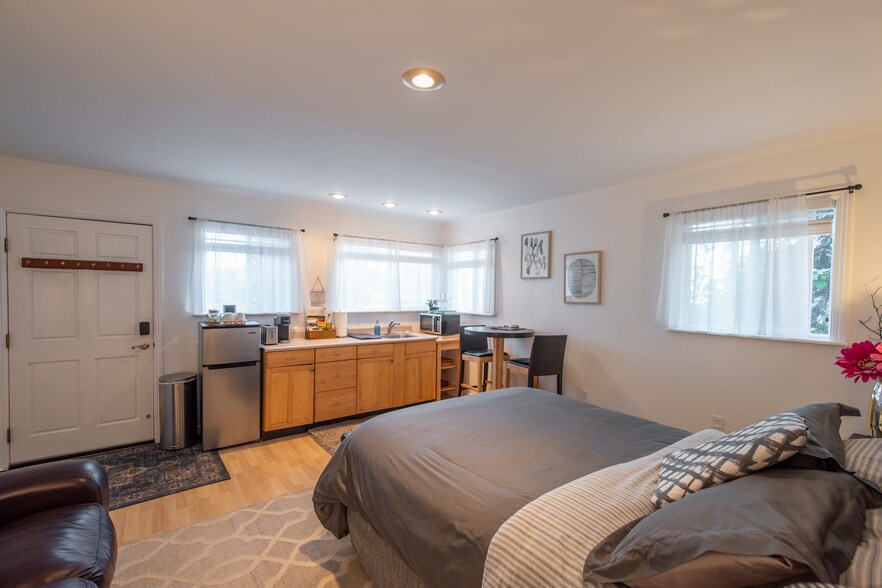 More Photos Of 22855 Chianti Rd, Cloverdale Apartments For Sale