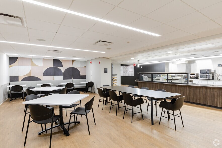 More Photos Of 18W140 Butterfield Rd, Oakbrook Terrace Office For Lease