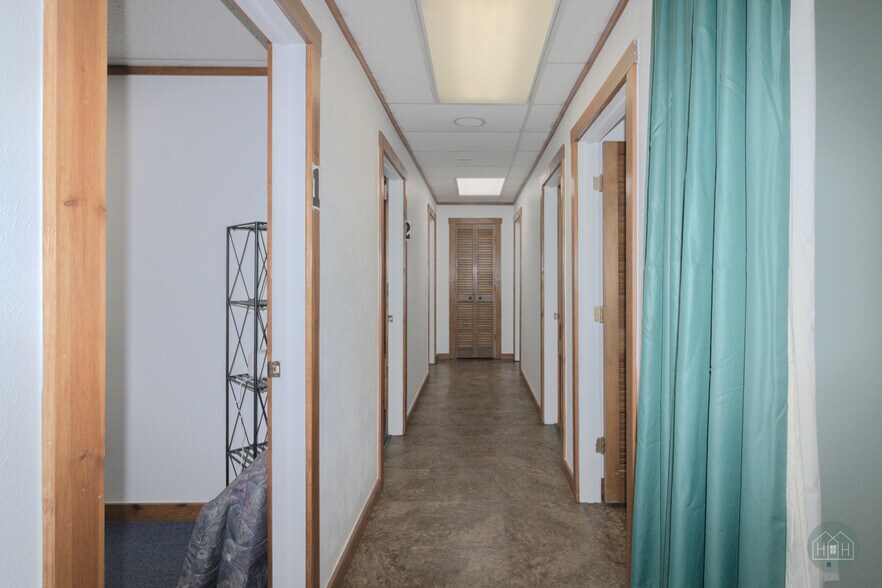 More Photos Of 3720 Wilbarger St, Vernon Flex For Sale