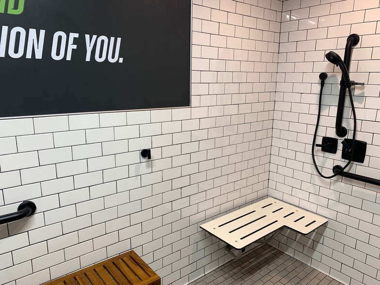 More Photos Of 1007 E Bidwell St, Folsom Storefront For Lease