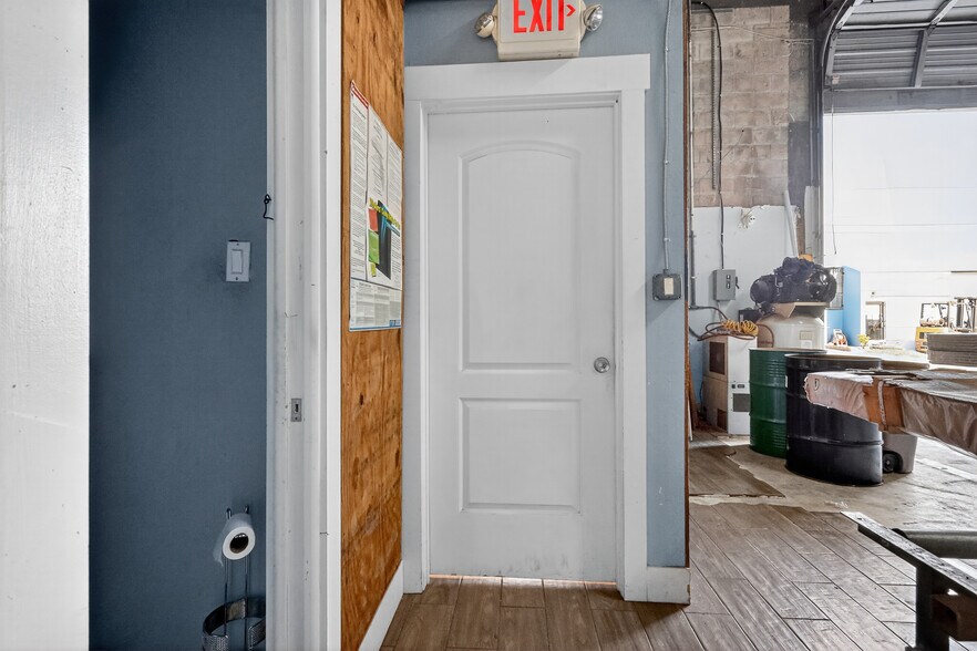 More Photos Of 7760 W 20th Ave, Hialeah Warehouse For Sale