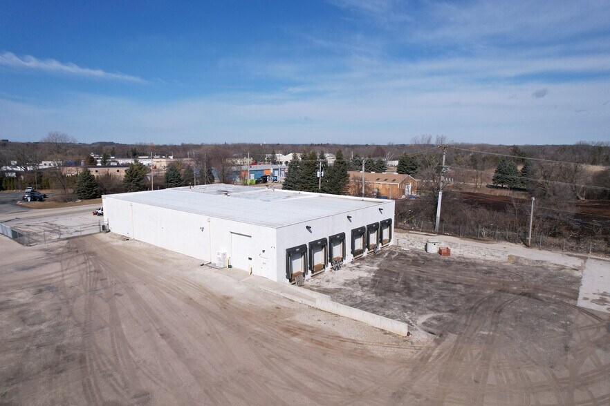 More Photos Of 1480 N Springdale Rd, Waukesha Industrial For Lease
