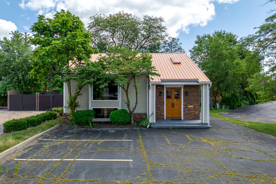 More Photos Of 1089 Sagamore Pky W, West Lafayette Office For Sale