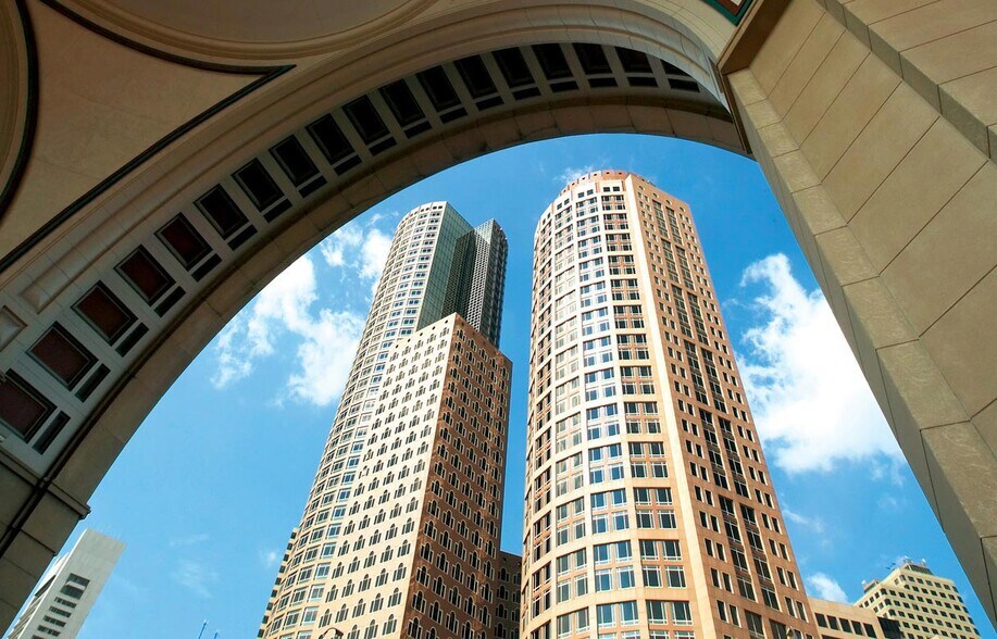 More Photos Of 1 International Pl, Boston Office For Lease