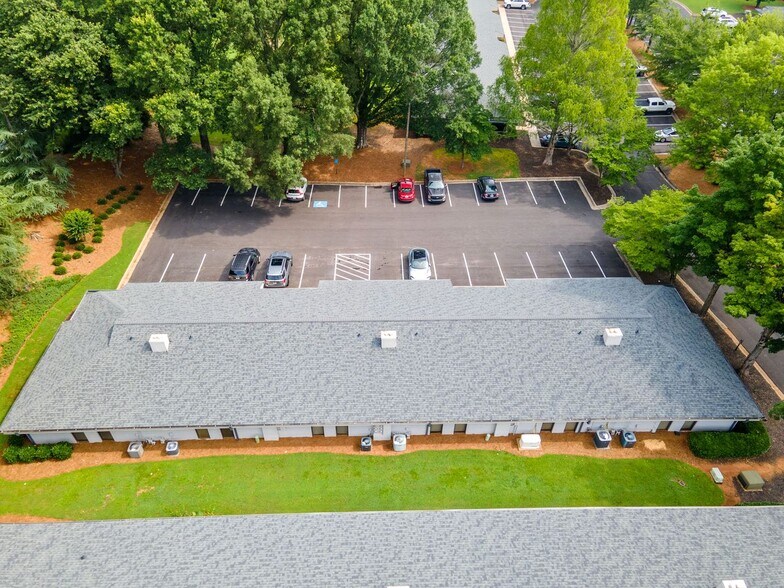 More Photos Of 600 Bld C Houze Way, Roswell Medical For Lease