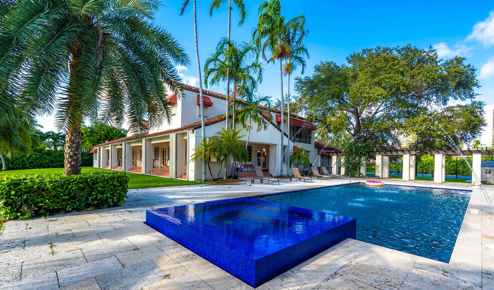 More Photos Of 44 Bal Bay Dr, Bal Harbour Land For Sale