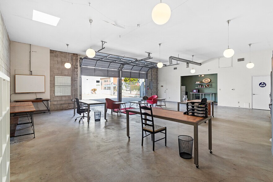 More Photos Of 905 Electric Ave, Venice Office For Lease