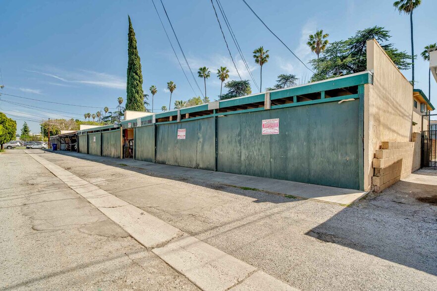 More Photos Of 15915-15919 Sherman Way, Van Nuys Apartments For Sale