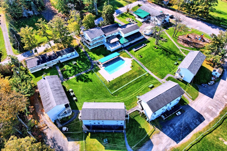 More Photos Of 118 Golden Hill Rd, Cornwallville Hotel For Sale