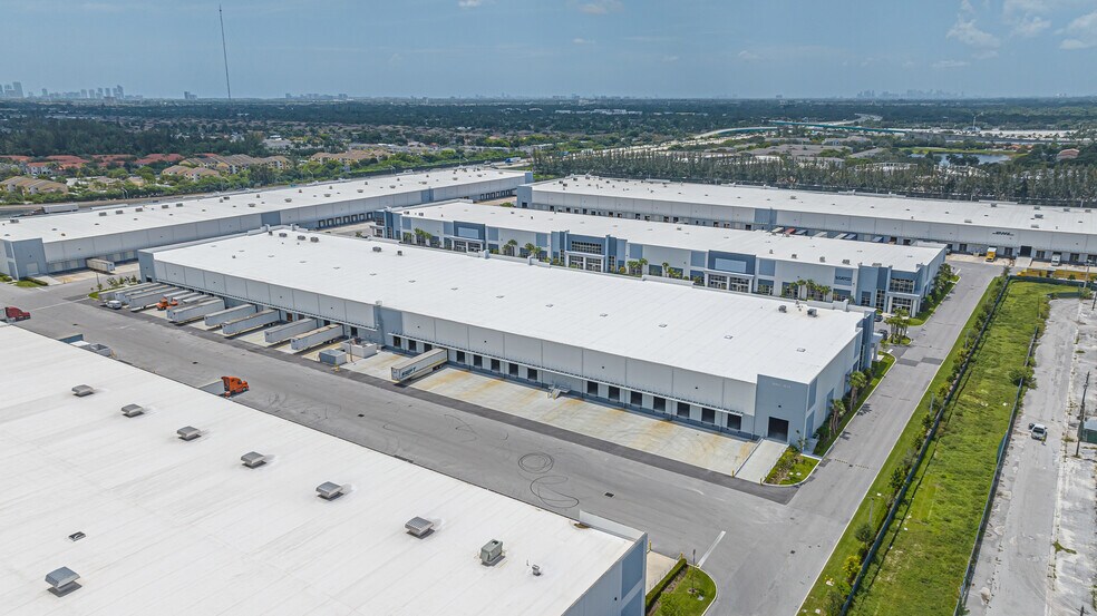 More Photos Of 1620 NW 215th St, Miami Gardens Unknown For Lease