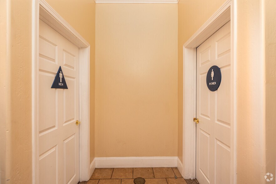 More Photos Of 2935 Oswell St, Bakersfield Medical For Lease