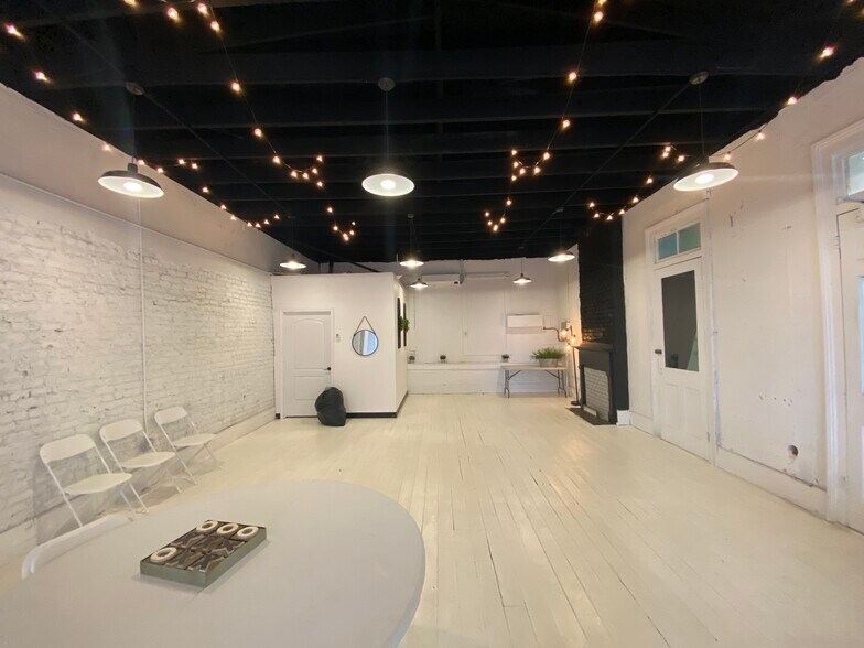 More Photos Of 122 W Whitner St, Anderson Restaurant For Lease