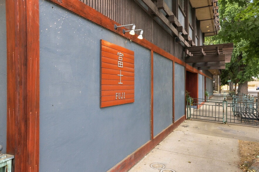 More Photos Of 2422 13th St, Sacramento Restaurant For Sale