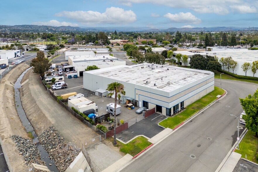 More Photos Of 231 W Blueridge Ave, Orange Manufacturing For Sale