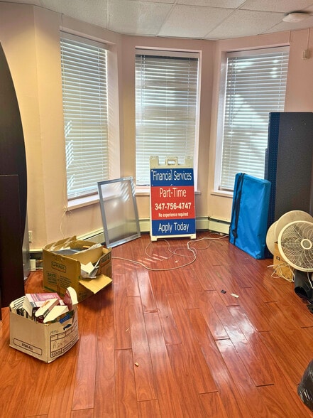 More Photos Of 901 Sheridan Ave, Bronx Storefront Retail Office For Lease